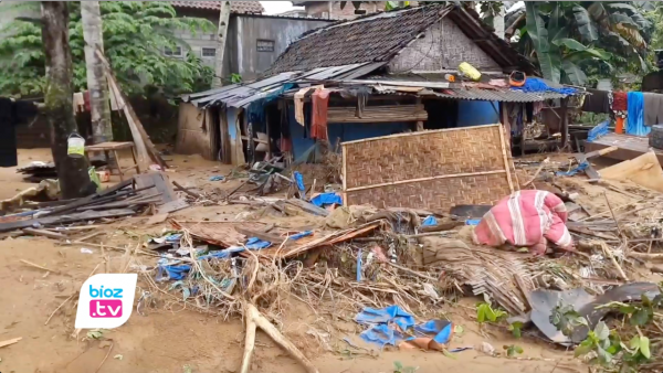Dampak Banjir Bandang Tasikmadu Trenggalek, Kawasan Permukiman Masih Berantakan