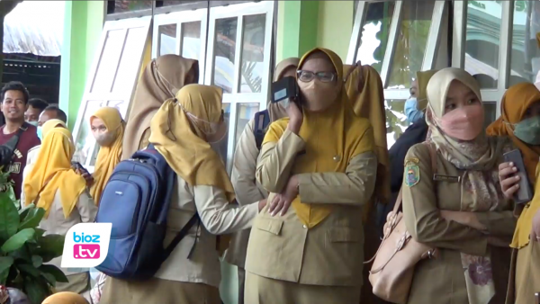 Tak Bisa Masuk Pendataan Kemenpan, Ratusan Pegawai Puskesmas se Trenggalek Gruduk Dinkes