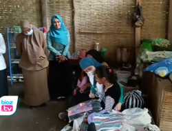 Rumah & Perlengkapan Sekolahnya Terkubur Longsor, Kondisi Salwa jadi Perhatian PKK Trenggalek Rumah & Perlengkapan Sekolahnya Terkubur Longsor, Kondisi Salwa jadi Perhatian PKK Trenggalek