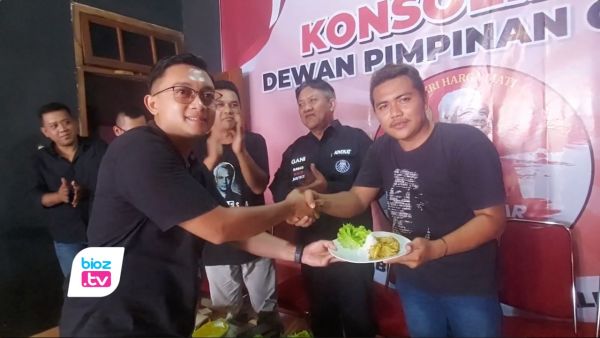 Potong Tumpeng, Relawan di Trenggalek Deklarasikan Dukung Ganjar Pranowo Maju Presiden