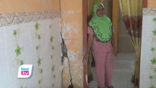 Dihantui Tanah Gerak Hingga Jalan & Rumah Hancur, Warga Ngerdani Trenggalek Pasrah