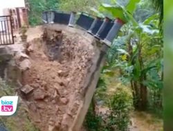 Tanggul Sungai Jebol, Tembok Pagar Sekolah Dasar di Trenggalek Roboh.jpeg