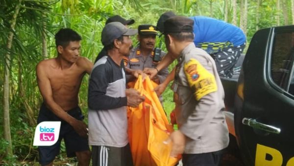 Proses Evakuasi Korban Terseret Banjir Sungai Suruh