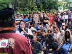 Ratusan anggota Koperasi Simpan Pinjam dan Pembiayaan Syariah Madani kembali demo kantor pusat