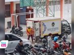 Rekaman video berdurasi singkat yang memperlihatkan mobil boks berlogo BGN berhenti di halaman SMK Islam 1 Durenan.