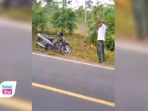 Seorang pelajar berusia 15 tahun menjadi korban begal oleh pelaku yang menyamar sebagai anggota polisi.