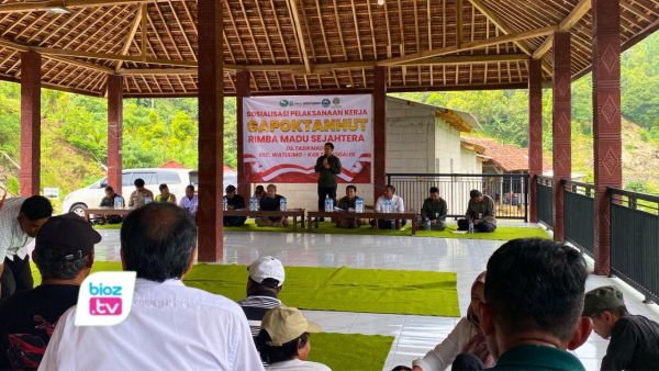 Pemdes Tasikmadu Cabut Banner Klaim Lahan Eigendom di Kawasan Hutan