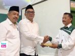DPC PKB Trenggalek memberikan reward uang tunai hingga puluhan juta rupiah kepada para caleg yang belum terpilih menjelang Idul Fitri