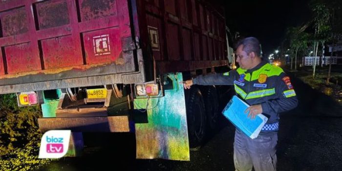 Peristiwa ini kembali menyoroti aspek keselamatan di area proyek jalan