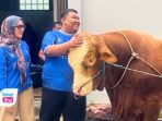 Pertama Terbesar di RPH Pogalan, Fighter Corporation Trenggalek Sembelih Sapi Jumbo “Bruno” 1 Ton Fighter Corporation kembali menjaga tradisi kurban tahunan dengan menyembelih sapi jumbo berbobot 1 ton