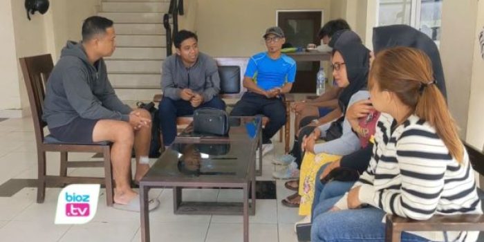 Admin Askab PSSI Trenggalek mendatangi markas Shrimp Army Watulimo untuk meminta maaf secara langsung