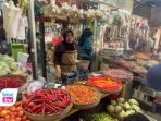 Harga cabai rawit, bawang merah, dan aneka sayuran di Pasar Basah Trenggalek anjlok drastis
