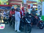 Harga Melonjak Hampir Rp4.000, Pengendara di Trenggalek Ramai-Ramai Tinggalkan Pertamax Kenaikan harga Pertamax hingga Rp16.250 per liter mengubah pola konsumsi BBM masyarakat Trenggalek
