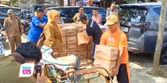 Dinas Komindag Trenggalek menggelontorkan 1.500 liter Minyakita ke Pasar Basah