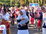 Joget Kicau Mania & Tarian 1.060 Guru TK di Alun Alun Trenggalek Warnai HUT ke-76 IGTKI-PGRI Sebanyak 1.060 guru TK memadati Alun-Alun Trenggalek dan menampilkan Joget dan Tari