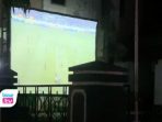 Nobar Piala Dunia 2026 Diserbu Warga, Halaman Dispora Trenggalek Jadi Ruang Baru Pecinta Bola Antusiasme warga Trenggalek menyaksikan Piala Dunia 2026 membeludak