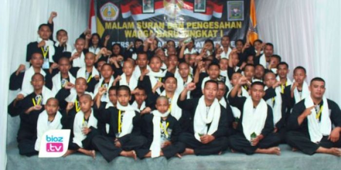 PSHT Cabang Trenggalek mengesahkan 61 warga baru pada malam 1 Suro 2026 di Tugu