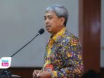 Sekda Trenggalek Edy Soepriyanto resmi menerima SK pensiun setelah mengabdi lebih dari 40 tahun