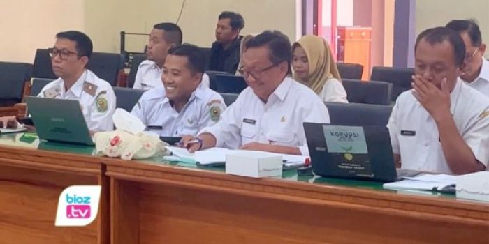 Pansus Ranperda Pemerintahan Desa DPRD Trenggalek memastikan syarat pendidikan calon kepala desa tetap minimal SMP atau sederajat