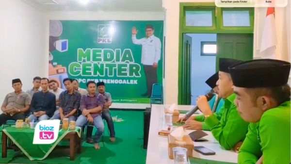 Hari Fraksi PKB Trenggalek ke-10 kebanjiran curhatan pelaku UMKM, pemilik bengkel, dan perangkat desa.