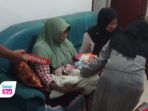 Warga Desa Banaran, Kecamatan Tugu, Trenggalek, gempar menemukan bayi laki-laki di teras rumah