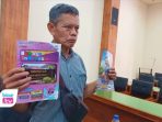 Polemik Buku LKS MIN 1 Trenggalek Dinilai Belum Usai, Wali Murid Siapkan Hearing Jilid II Wali murid MIN 1 Trenggalek menyiapkan hearing jilid II di DPRD.