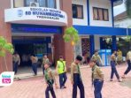 SD Inovatif Trenggalek Tolak MBG, Sita Jam Belajar dan Banyak Makanan Terbuang Jadi Alasan SD Muhammadiyah 1 Trenggalek atau SD Inovatif Trenggalek memutuskan mundur dari Program Makan Bergizi Gratis (MBG) tahun ajaran 2026/2027