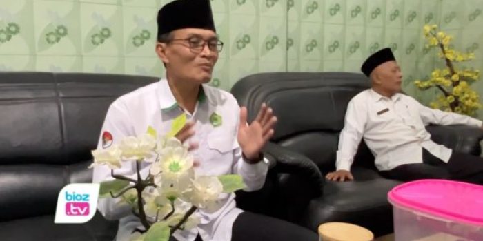 Orang tua memprioritaskan pendidikan agama dan pembentukan karakter anak di tengah derasnya era digital.
