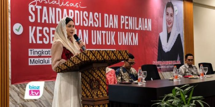 DPR RI dan BSN mendampingi UMKM Trenggalek mengurus SNI, legalitas OSS, dan sertifikasi halal