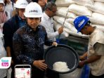Kolaborasi dengan PT Mutual Pangan Utama, Emil Dardak Resmikan Gudang Baru Bulog di Trenggalek Bulog menambah gudang baru di Trenggalek lewat skema kemitraan swasta.