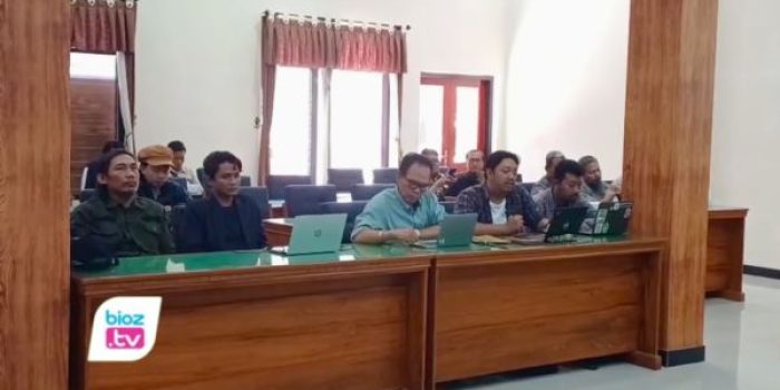 WALHI Jatim dan Aliansi Rakyat Trenggalek mendesak DPRD mempercepat Perda Kawasan Karst