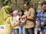 Lepas Burung Bareng Pasangan Jadi Syarat Wajib Nikah di Desa Sambirejo Trenggalek Desa Sambirejo Trenggalek mewajibkan calon pengantin melepas sepasang burung ke alam bebas.