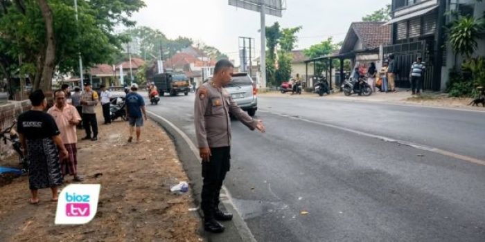 Kecelakaan maut melibatkan dua sepeda motor terjadi di tikungan Jalan Raya Trenggalek-Tulungagung, Durenan
