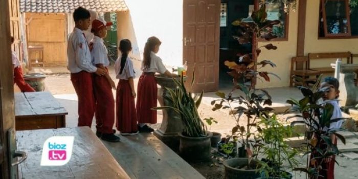 Akademisi Trenggalek mendukung pelajaran bahasa Inggris mulai kelas 3 SD untuk memperluas akses belajar.