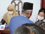 Imbas Dugaan Keracunan Hajatan di Kedunglurah, 69 Warga Trenggalek Jalani Pemeriksaan Dinas Kesehatan mencatat 69 warga menjalani pemeriksaan dan penanganan medis.